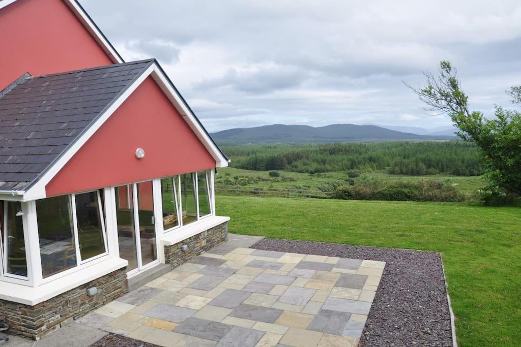 Grace's Landing Sneem